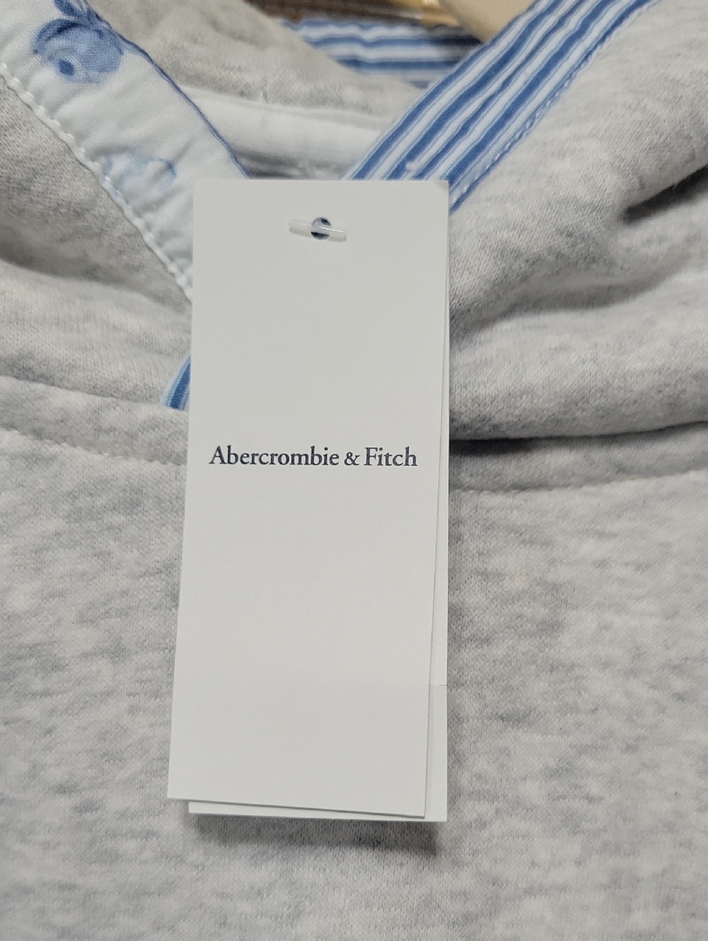 NWT Abercrombie & Fitch Nantucket Crabbers Hoodie - Small - Picture 4 of 9